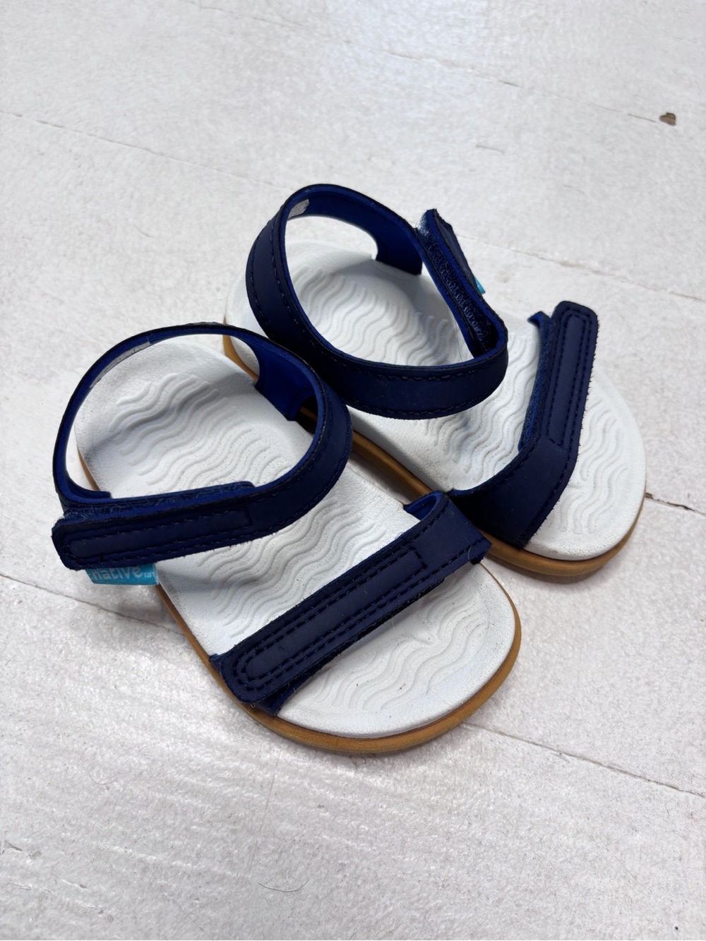 Native Shoes Charley Sandals Navy White Tan Adjustable Size 5 EUC